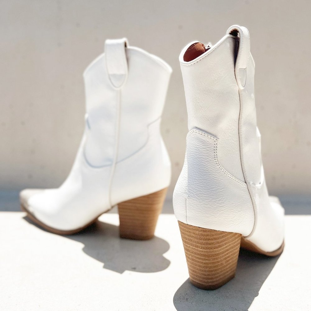 NEW White PU Leather Metal Cap Toe Block Heel Cowgirl Cowboy Western Ankle Boots - Picture 10 of 16